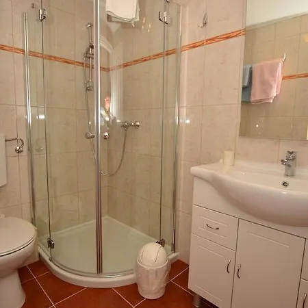 Apartment Viragoskert