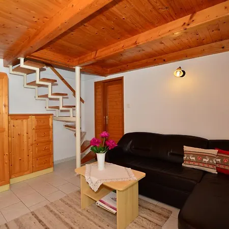 Viragoskert Appartement
